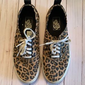Cheetah vans lace up